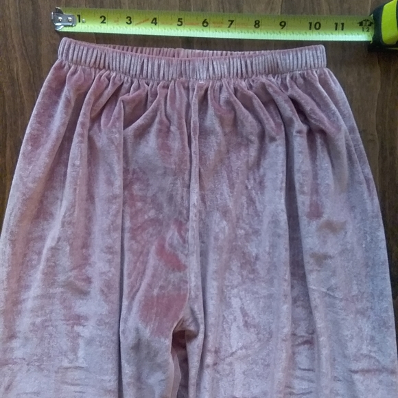 SHEIN Velvet Blush Pajamas ☺ 💤 Size Small - Picture 11 of 16